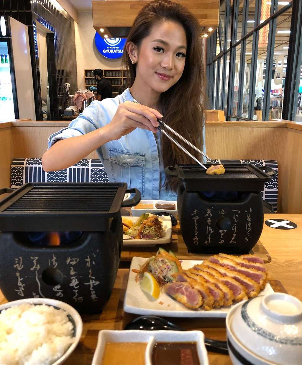 8 Potret Cantiknya Pacar Yukinobu, Dibilang Mirip Gisel!