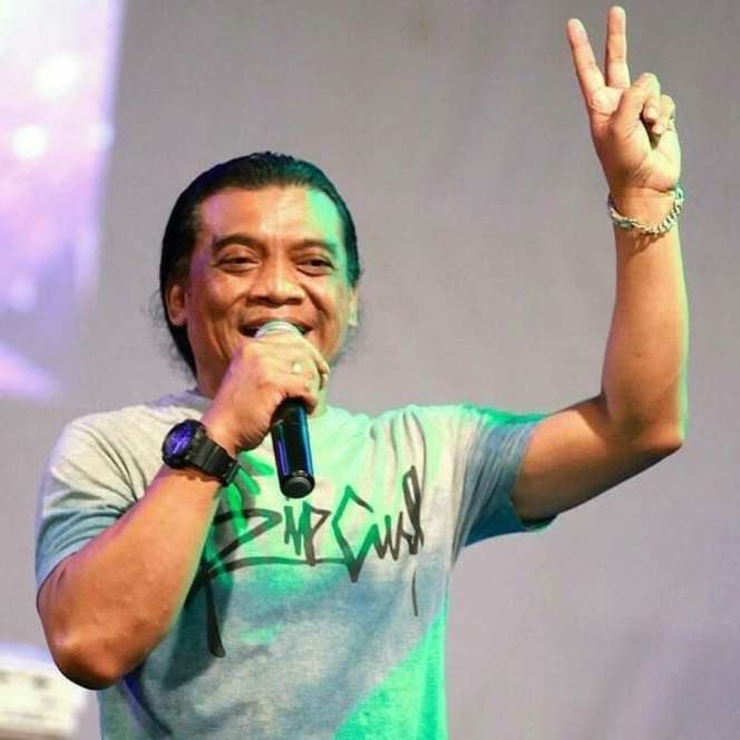 12 Artis Ini Sisihkan Penghasilannya untuk Membangun Masjid