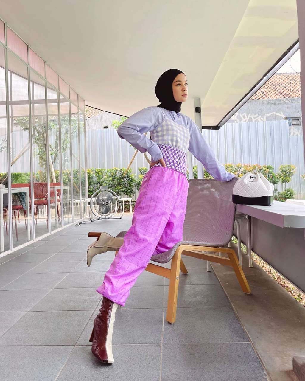 10 Gaya Busana Tantri Namirah yang Colorful dan Hits Abis