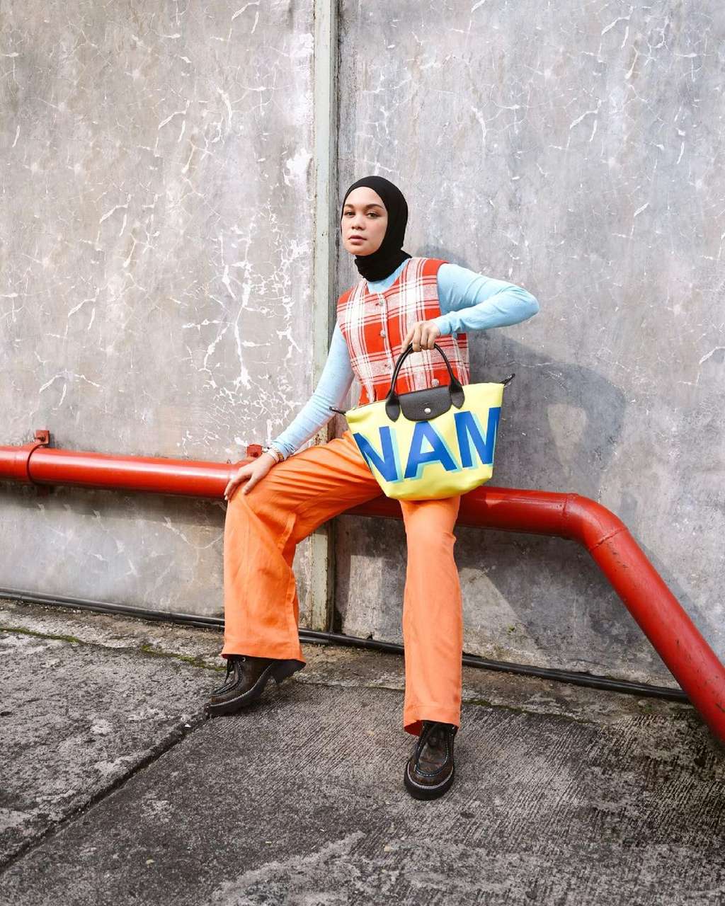 10 Gaya Busana Tantri Namirah yang Colorful dan Hits Abis