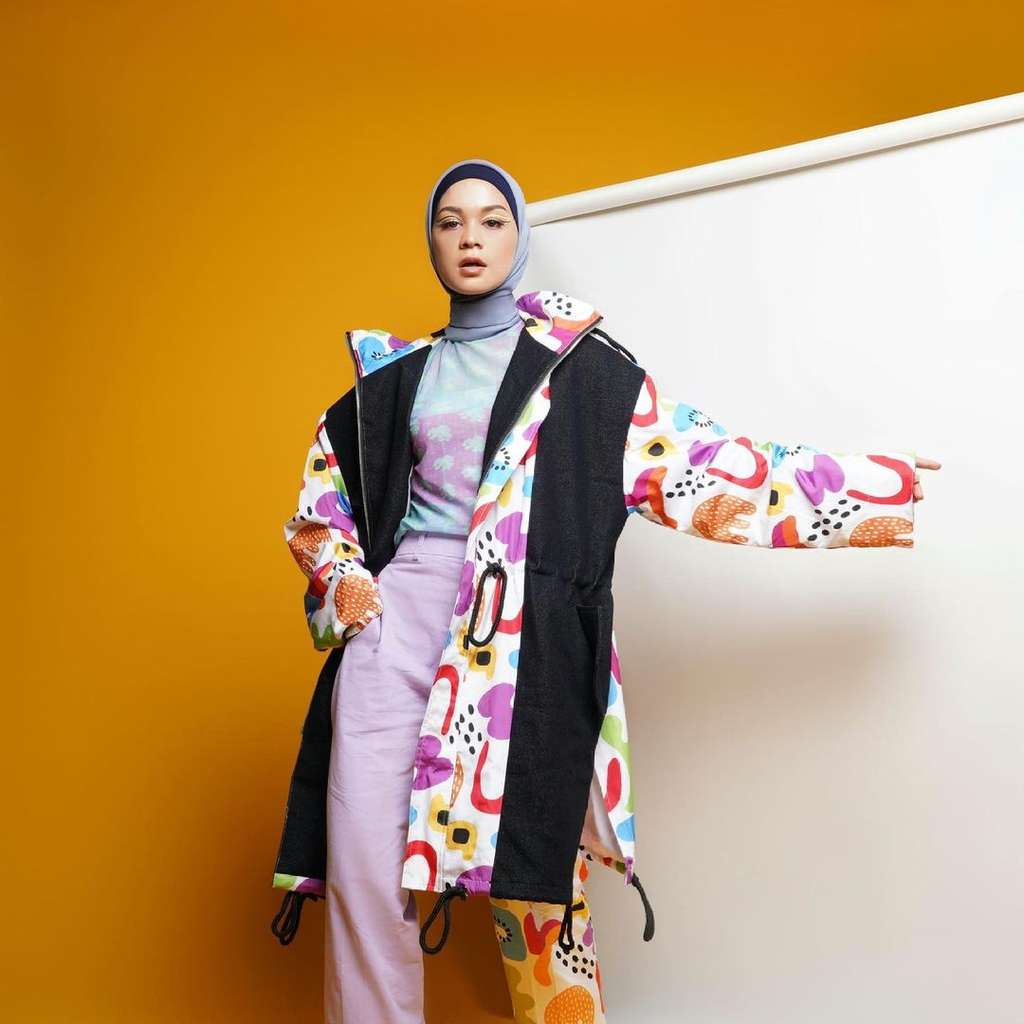 10 Gaya Busana Tantri Namirah yang Colorful dan Hits Abis