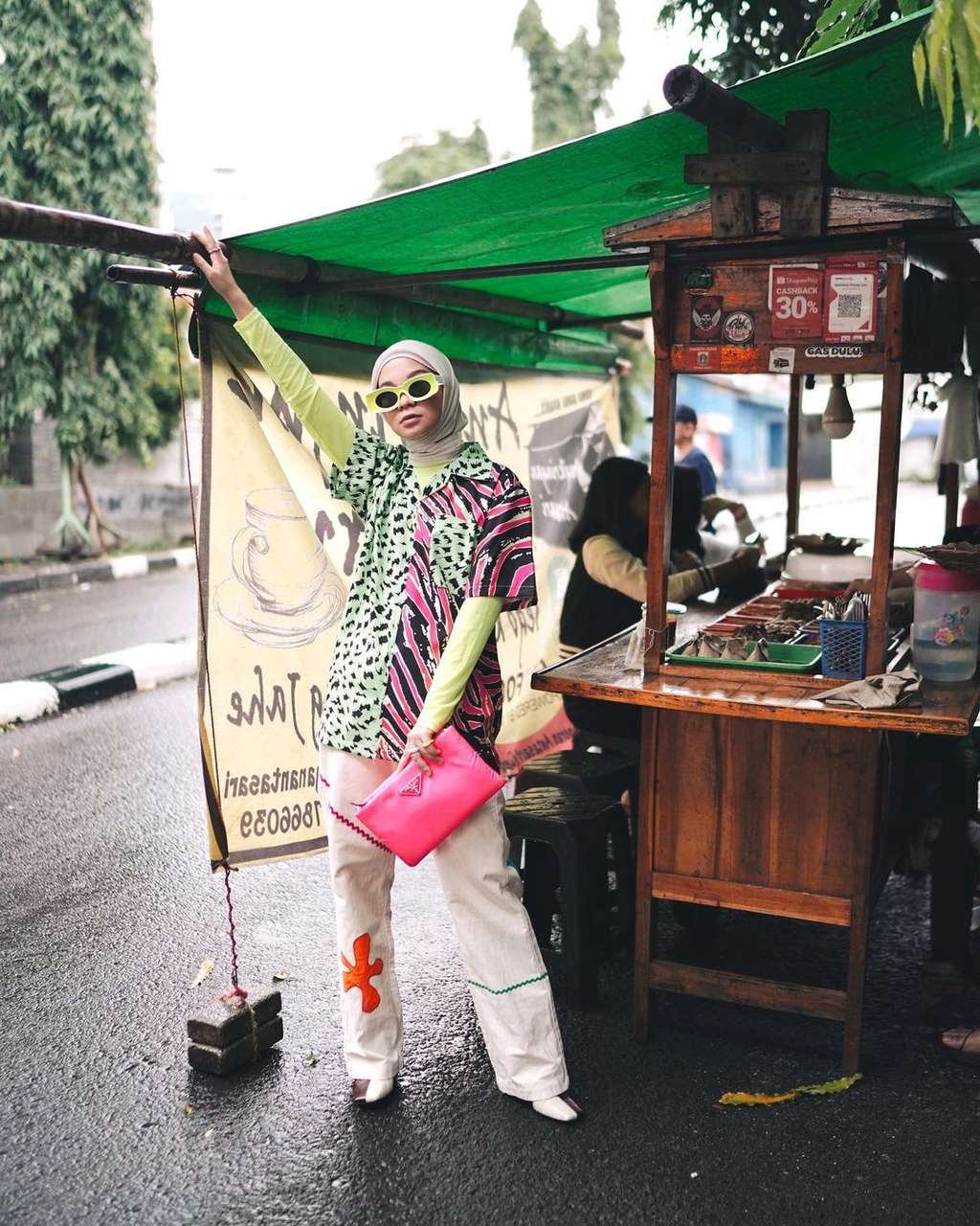 10 Gaya Busana Tantri Namirah yang Colorful dan Hits Abis