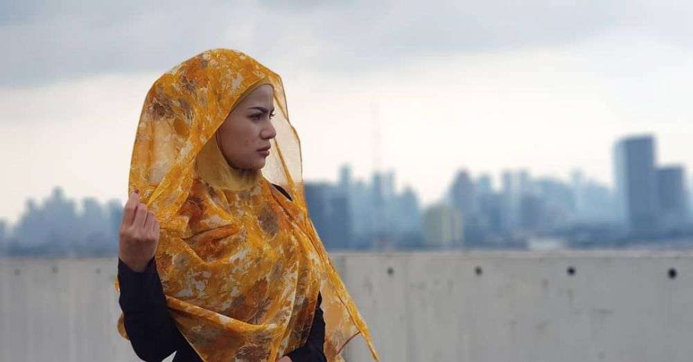 Tak Disangka, Begini 10 Potret Cantiknya Dinar Candy Berhijab