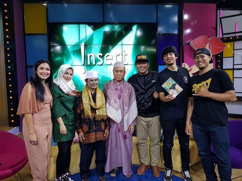 Tak Disangka, Begini 10 Potret Cantiknya Dinar Candy Berhijab