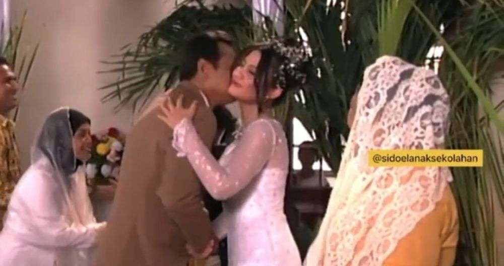 9 Foto Lawas Pernikahan Si Doel & Sarah, Termewah di Masanya!