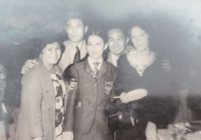 6 Potret Lawas Ibu Agnez Mo, Paras Cantiknya Curi Perhatian!