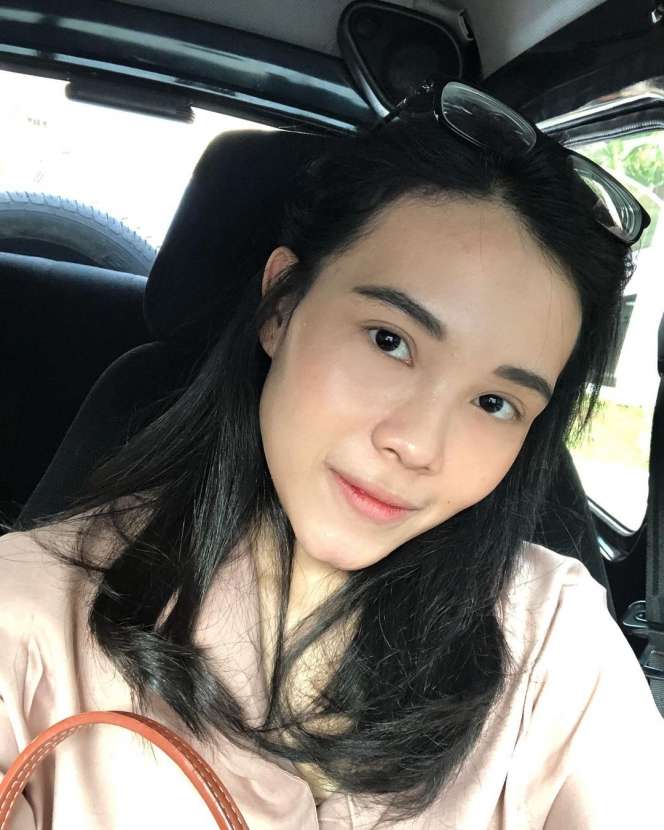 8 Potret Cantiknya Istri Babe Cabita, Dibilang Bak Artis Korea