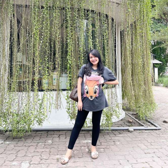 8 Potret Cantiknya Istri Babe Cabita, Dibilang Bak Artis Korea