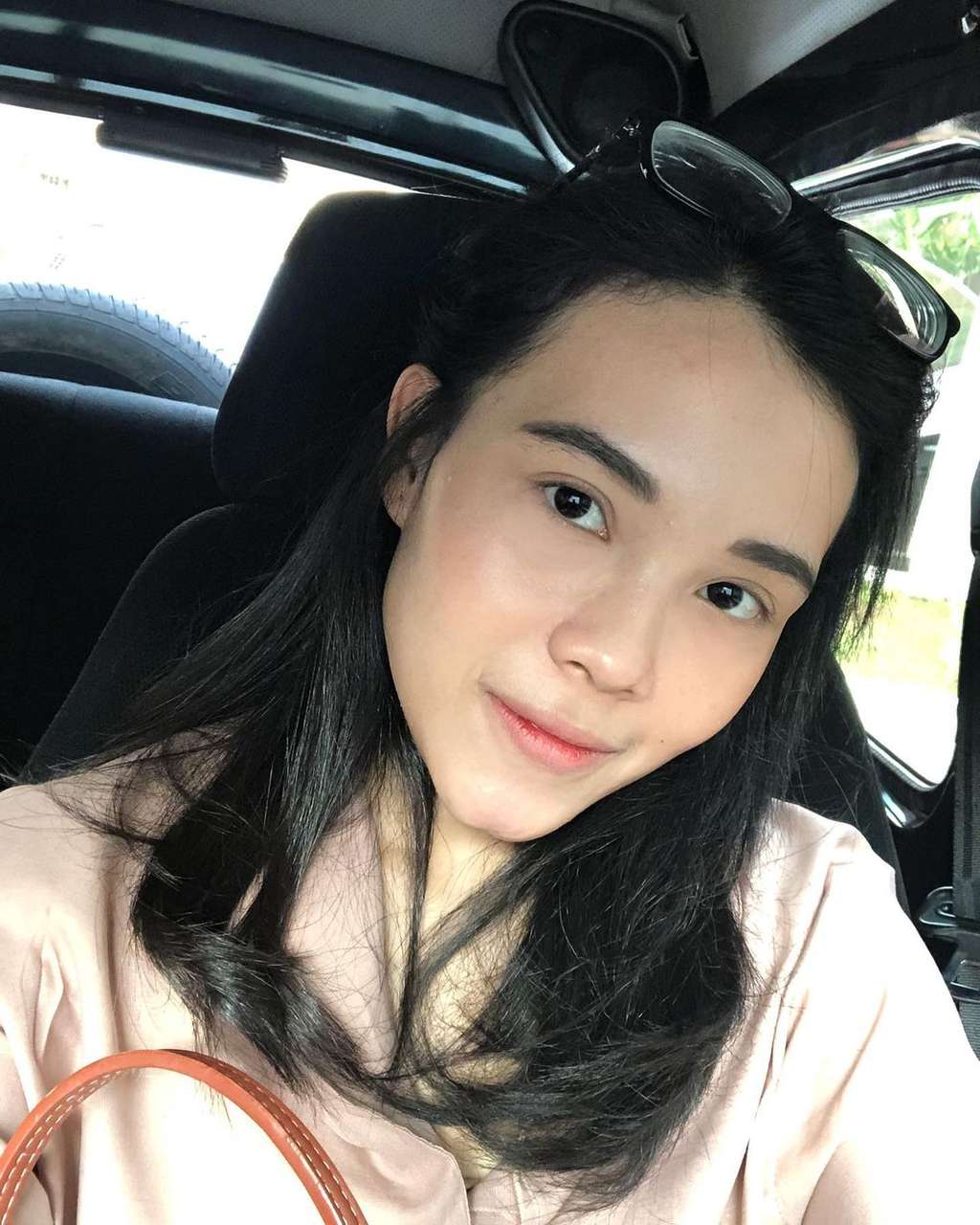 8 Potret Cantiknya Istri Babe Cabita, Dibilang Bak Artis Korea