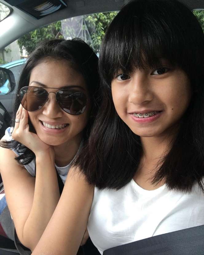 Ingat Bocah SD Cantik yang Viral? Ternyata Begini Sosok Ibunya