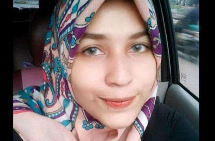 6 Potret Mona Rizqia Mubarak Putri Kadir yang Jarang Tersorot!