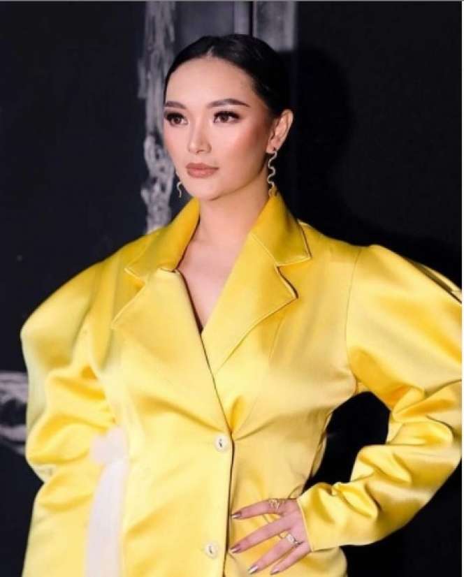 8 Potret Zaskia Gotik Sebelum Terkenal hingga Tenar