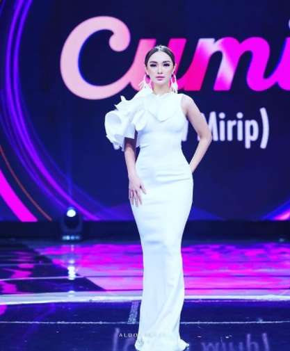 8 Potret Zaskia Gotik Sebelum Terkenal hingga Tenar