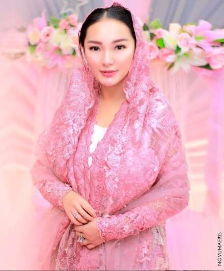 8 Potret Zaskia Gotik Sebelum Terkenal hingga Tenar