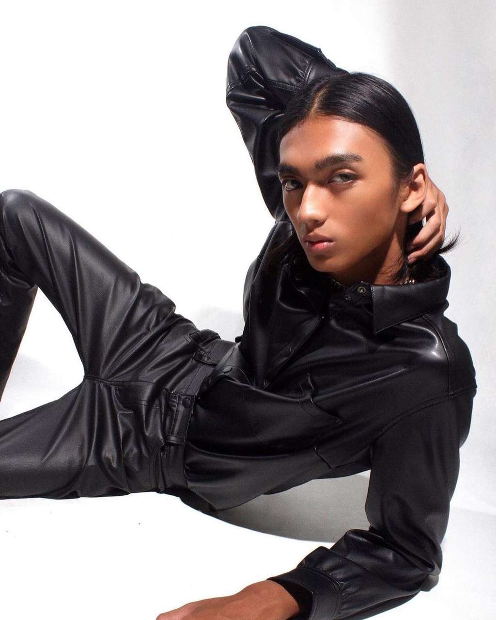 Potret Raihan Fahrizal, Dulu Di-bully Kini Model Internasional