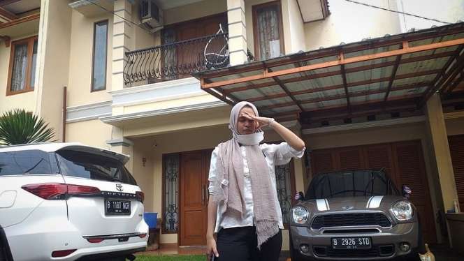 8 Foto Anak Bambang Pamungkas yang Dicoret dari Kartu Keluarga