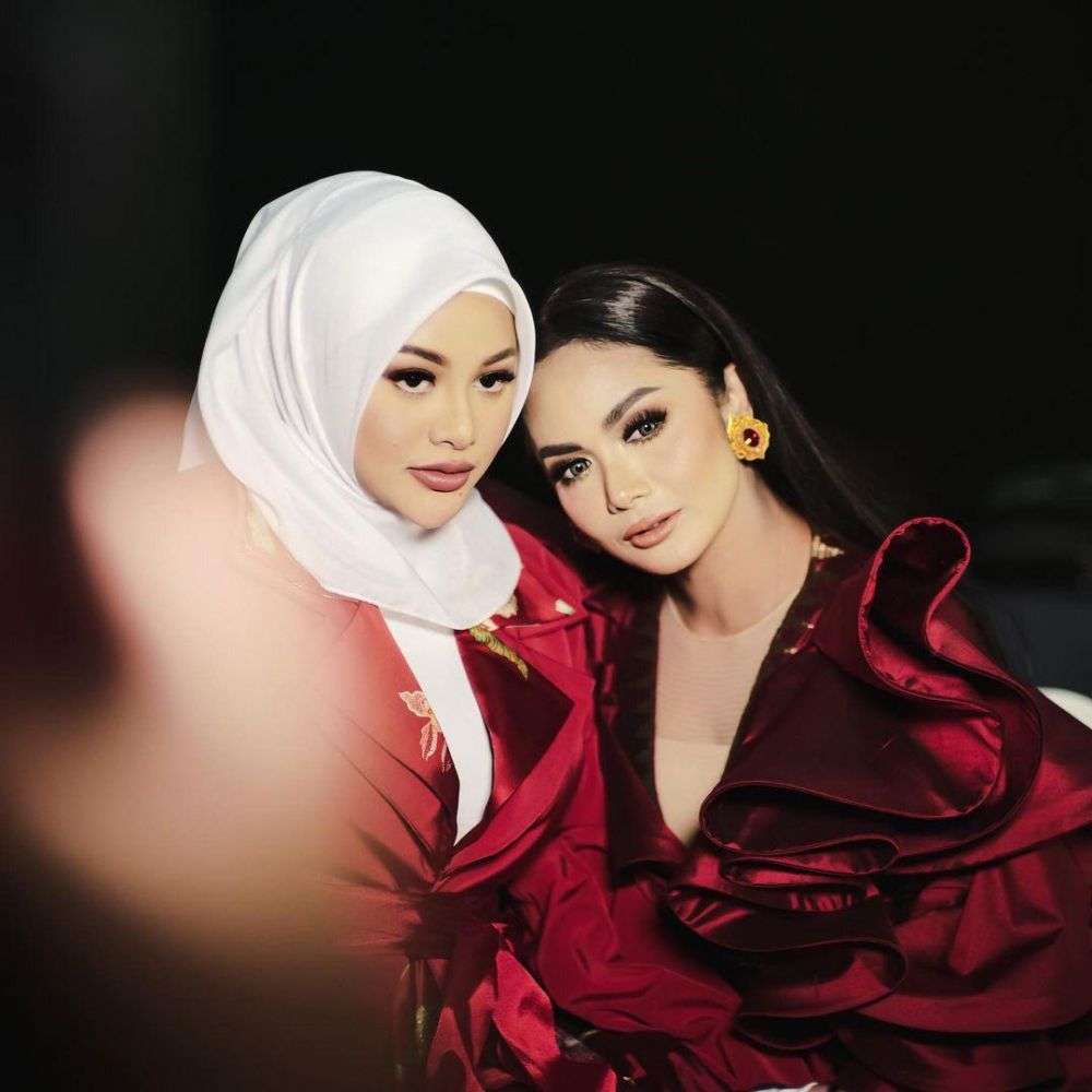 Pemotretan Krisdayanti dan Aurel Hermansyah Banjir Pujian