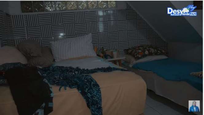 Tak Disangka, Begini 9 Potret Rumah Masa Kecil Desy Ratnasari