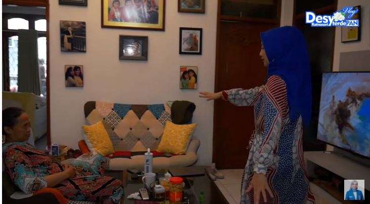 Tak Disangka, Begini 9 Potret Rumah Masa Kecil Desy Ratnasari