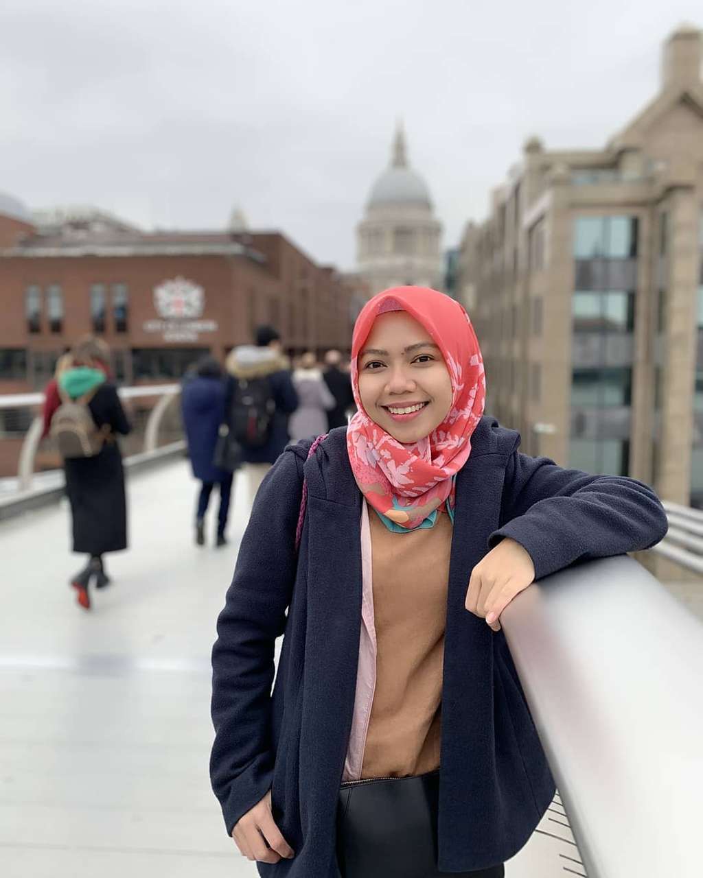 Ingat Wisudawan Diantar Pakai Becak? Hidupnya Berubah Drastis