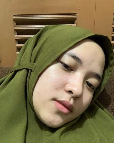 7 Potret Nissa Sabyan Tampil Polos, Jerawatan