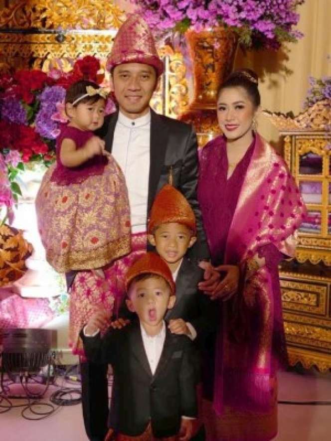 Potret Gaya Glamor Kebaya Keluarga SBY, Bisa Jadi Inspirasi