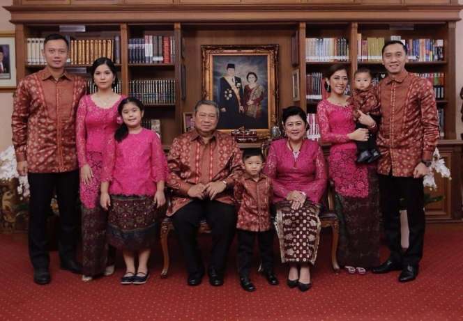 Potret Gaya Glamor Kebaya Keluarga SBY, Bisa Jadi Inspirasi