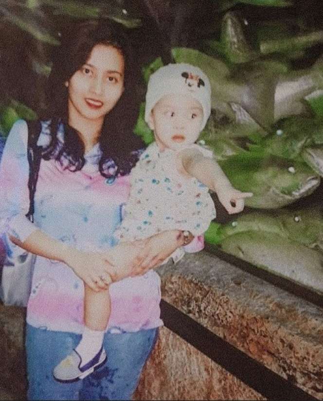 Potret Masa Muda Ibu Selebgram Tanah Air yang Jarang Terekspos