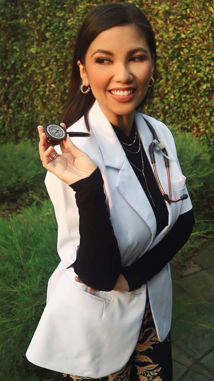 5 Pesona Dokter Cantik Shabrina Tadjoedin, Adik Tsania Marwa