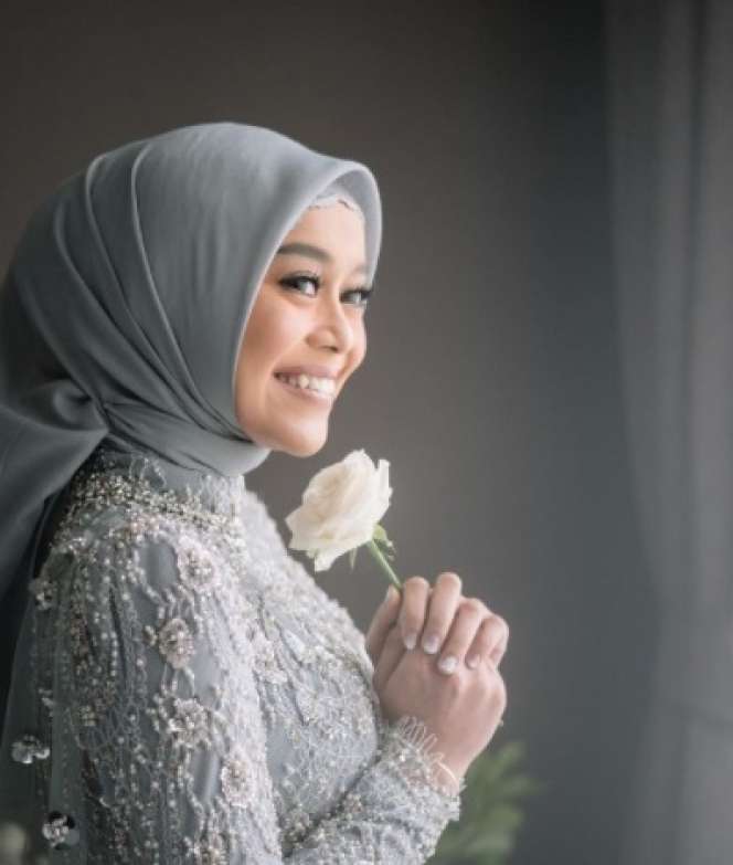 4 Gaun Cantik Lesty Kejora Jelang Acara Pernikahan