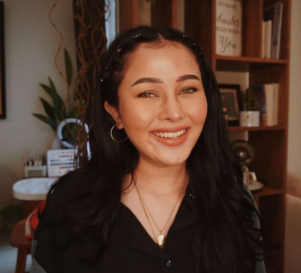 8 Artis Ini Belum Menikah Lagi Sejak Suaminya Meninggal Dunia