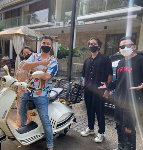 Potret Nagita Slavina Ngidam Motor Sultan, Harganya Fantastis!