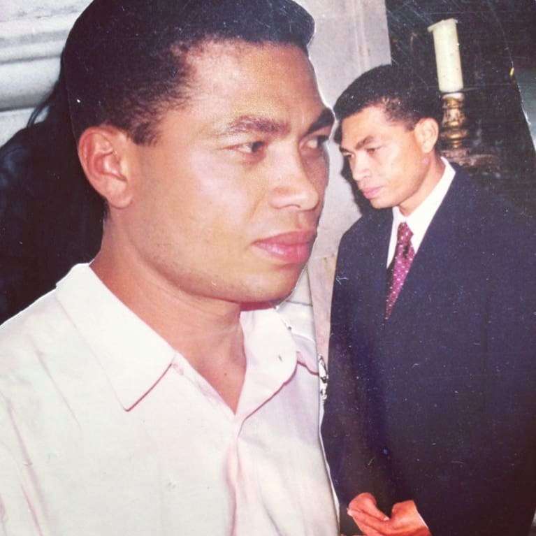 7 Foto Masa Muda Artis Pengusaha Kaya, Raul Lemos Disorot!