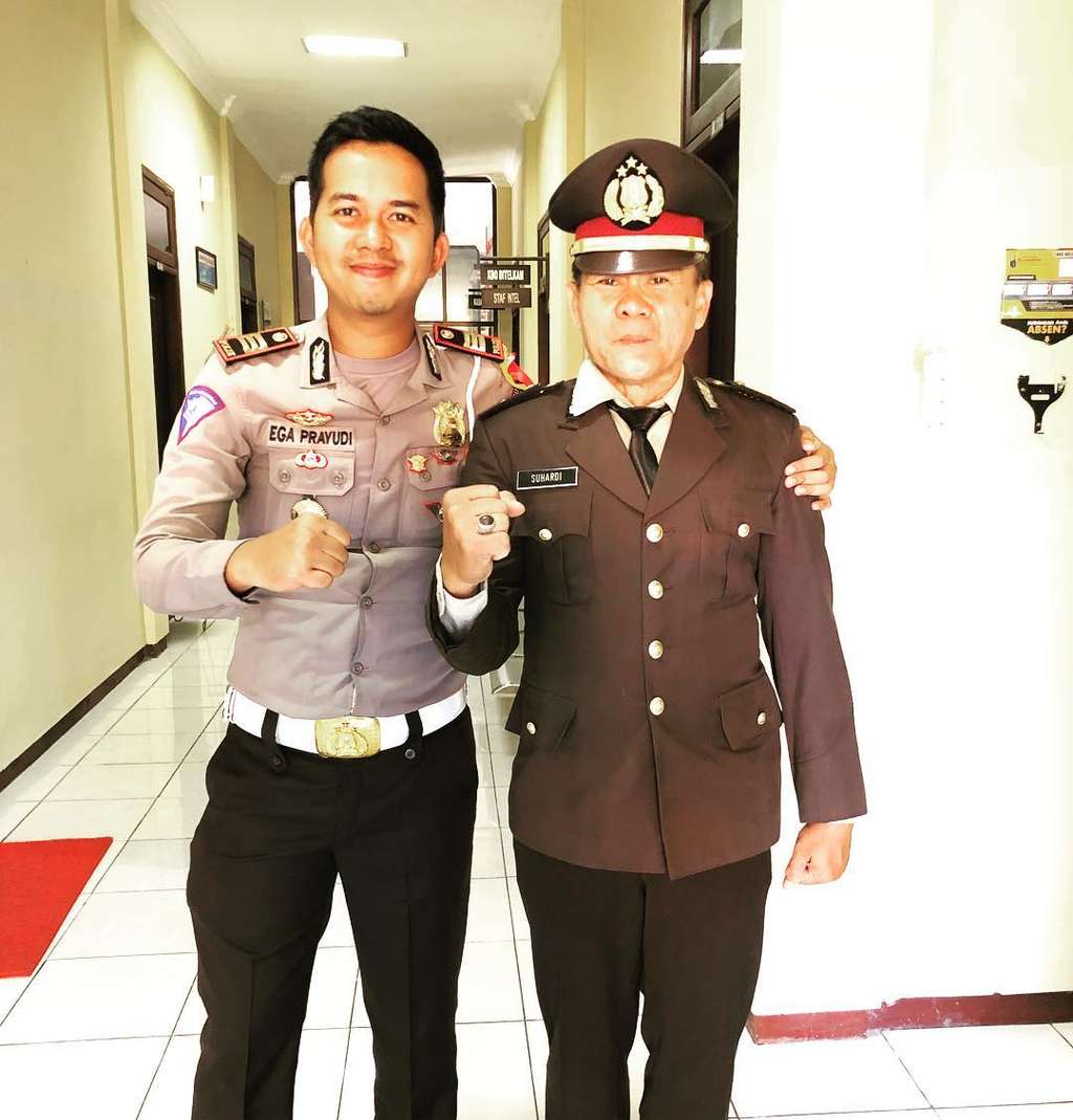 8 Potret Tampan Anak Tukul Arwana, Jabatan Mentereng di Polisi