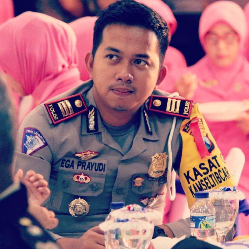 8 Potret Tampan Anak Tukul Arwana, Jabatan Mentereng di Polisi