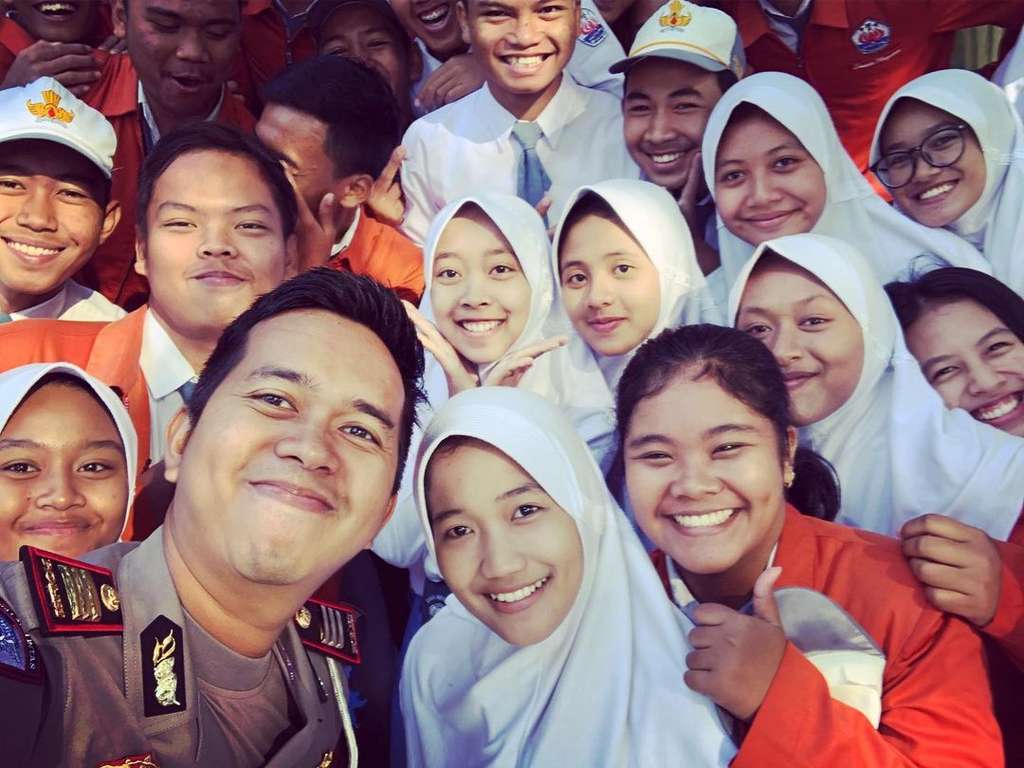 8 Potret Tampan Anak Tukul Arwana, Jabatan Mentereng di Polisi