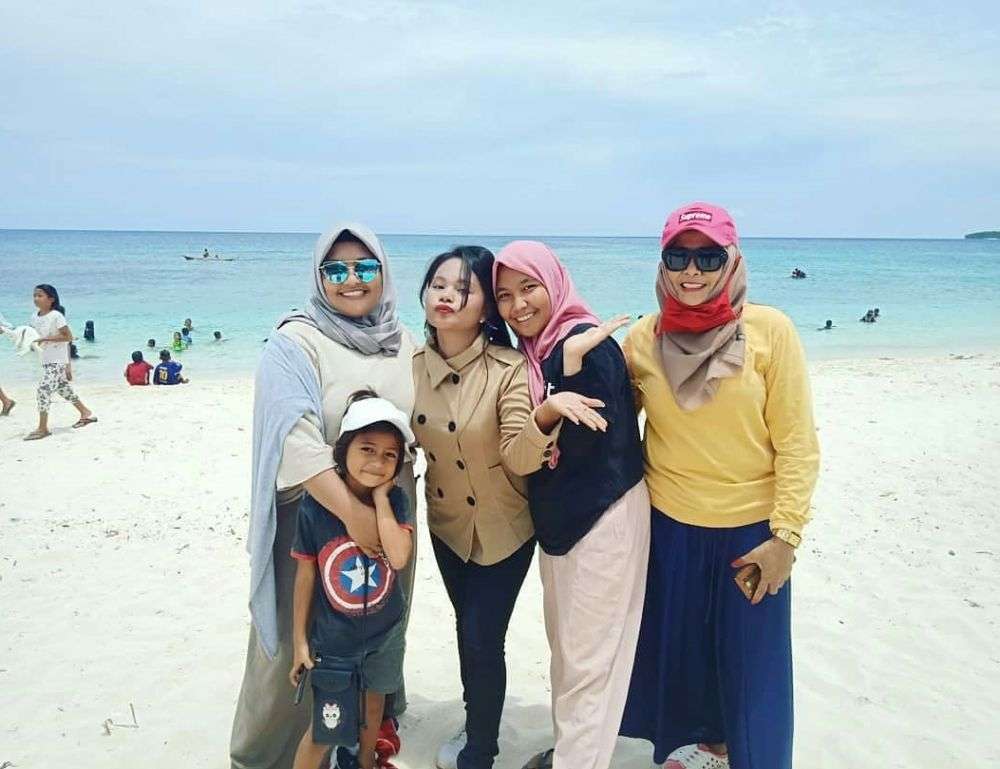 Dulu Diusir Iis Dahlia, Ini 8 Foto Cantiknya Waode Sekarang