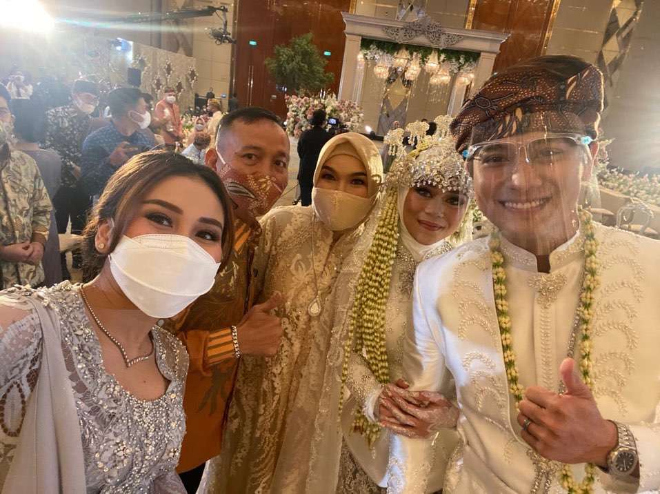 6 Momen Perhiasan Ayah Rozak di Nikahan Lesti-Billar Disorot
