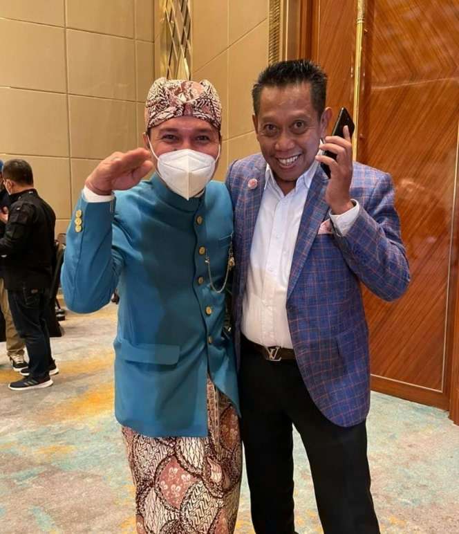 Gaya 10 Seleb di Nikahan Billar & Lesty, Abdul Rozak Disorot!