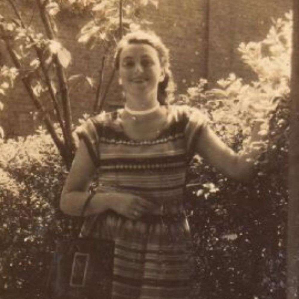 8 Potret Masa Muda Nenek Seleb, Cantik Banget!