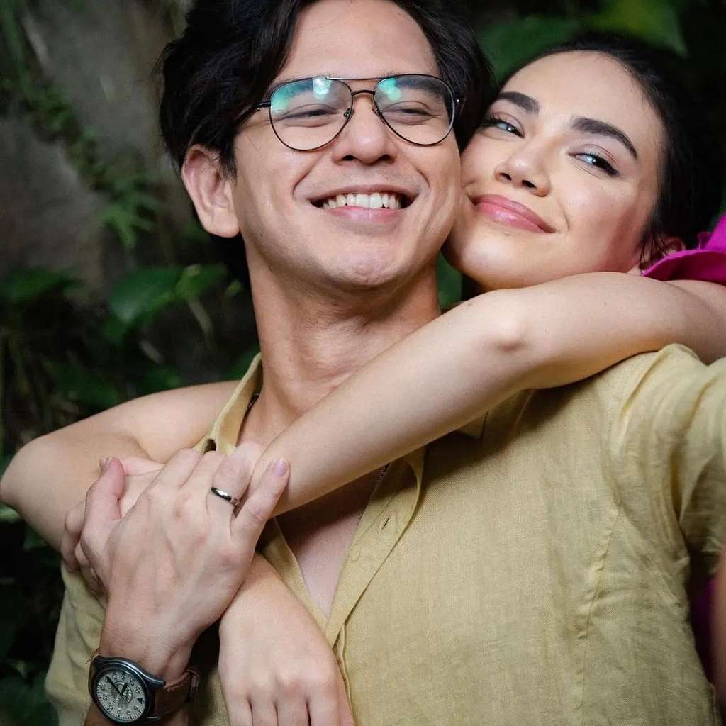 Tembus 12 Juta, Ini Potret Mesra Azof & Haico di Video Clip