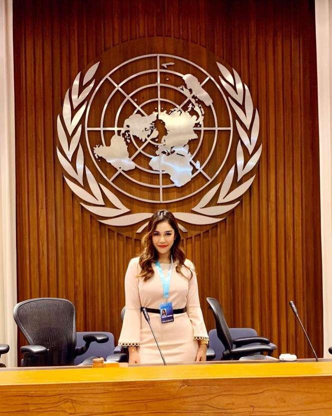 Cantiknya Mahira, Putri Aktor Adipura yang Jarang Terekspos