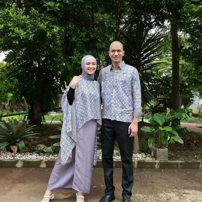 Jarang Disorot, Intip 8 Foto Cantiknya Anak Kedua Indro Warkop