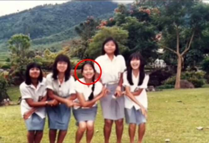 7 Potret Masa SMA Ayu Azhari, Cantiknya Awet Sampai Sekarang