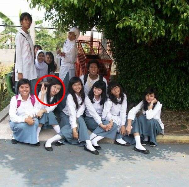 Pernah Dibully Kakak Kelas, Ini 9 Foto Ayu Ting Ting Saat SMA