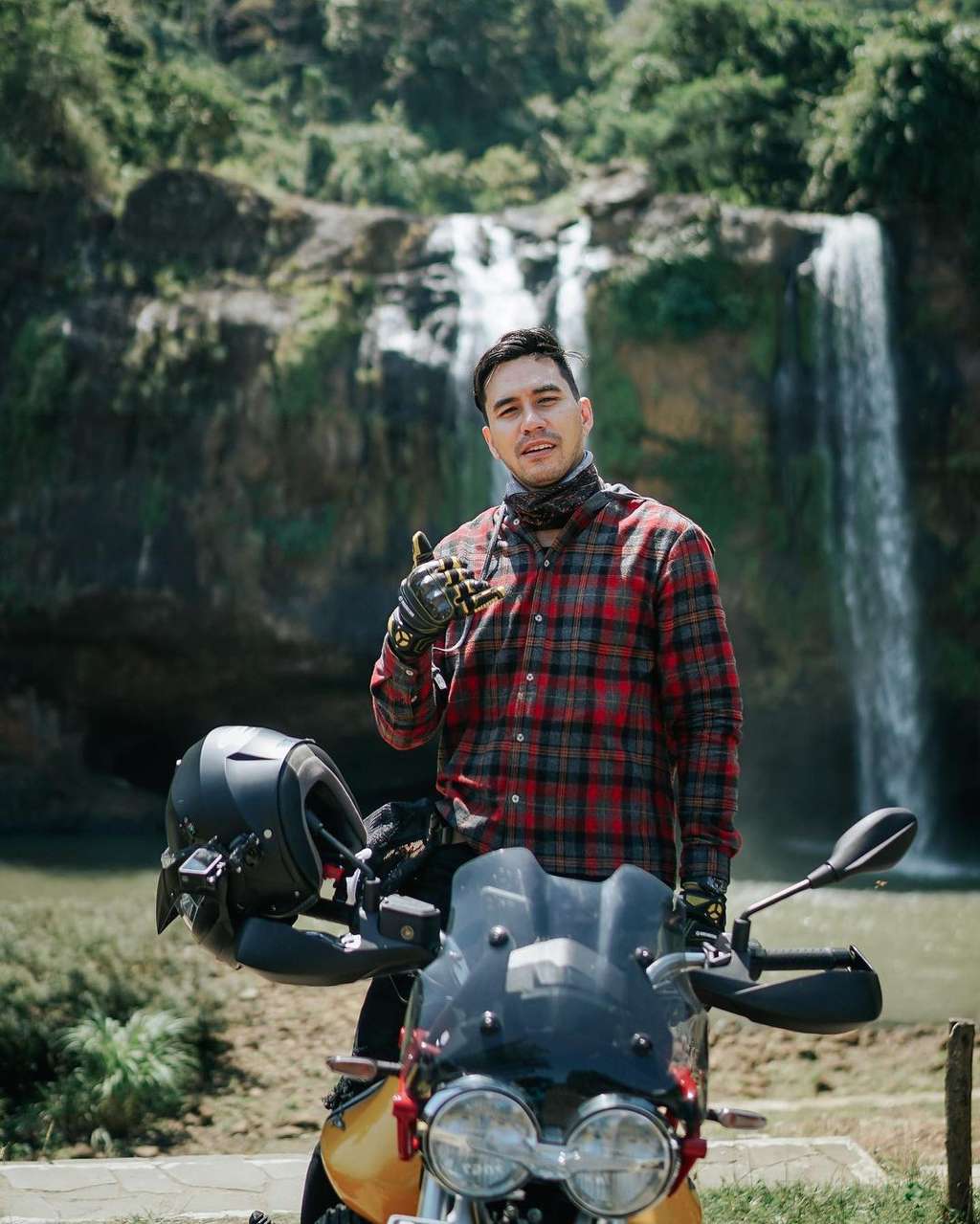 Jarang Ada yang Tahu! Sederet Seleb Ini Dibesarkan Tanpa Ibu