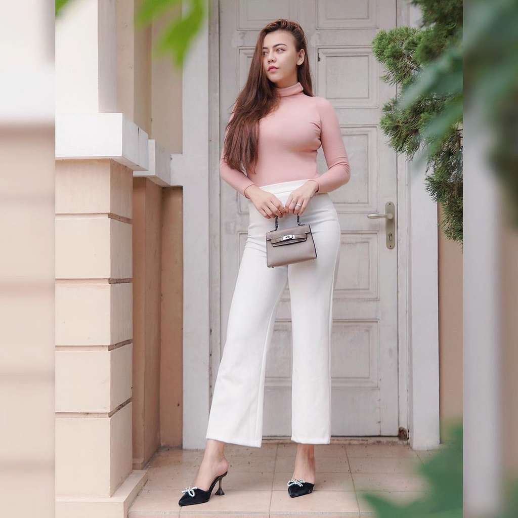 5 Potret Ratu Rizky Nabila Pamer Body Goals usai Melahirkan