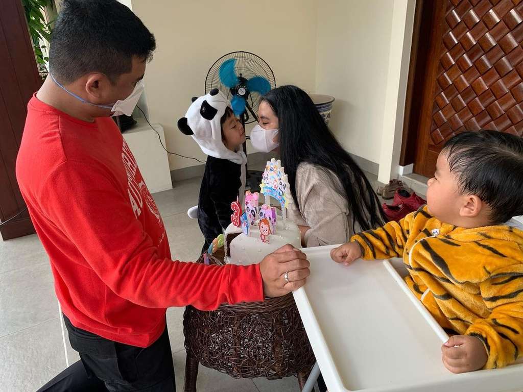 Momen Perayaan Ulang Tahun Anak-anak Kahiyang Ayu