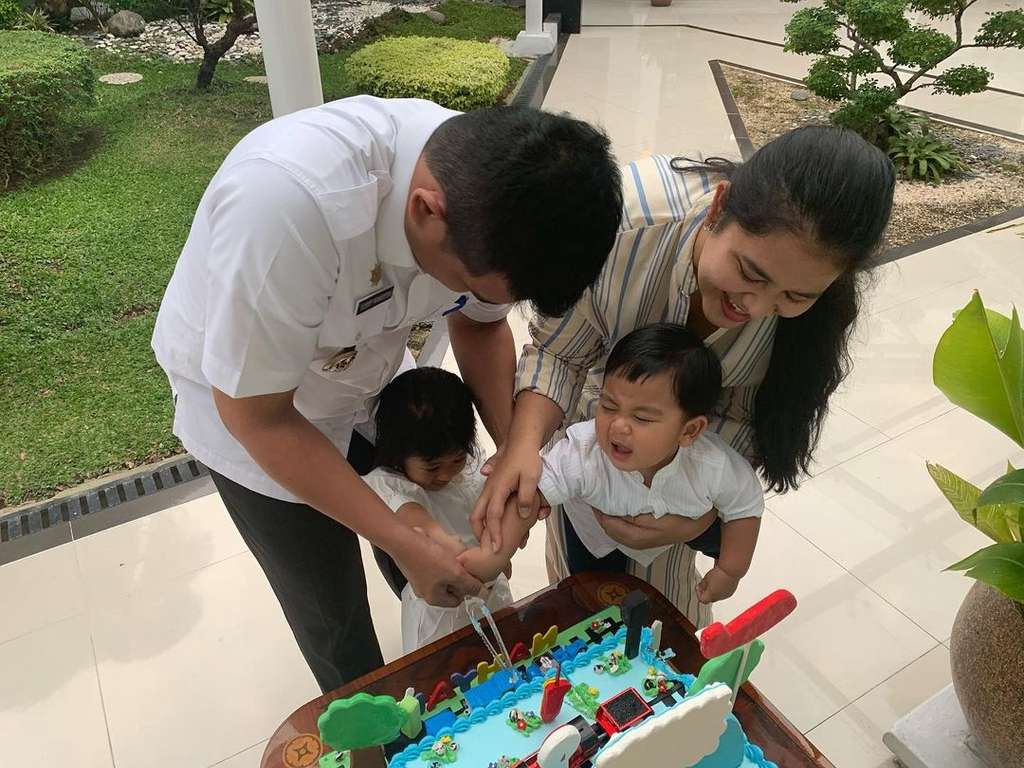 Momen Perayaan Ulang Tahun Anak-anak Kahiyang Ayu
