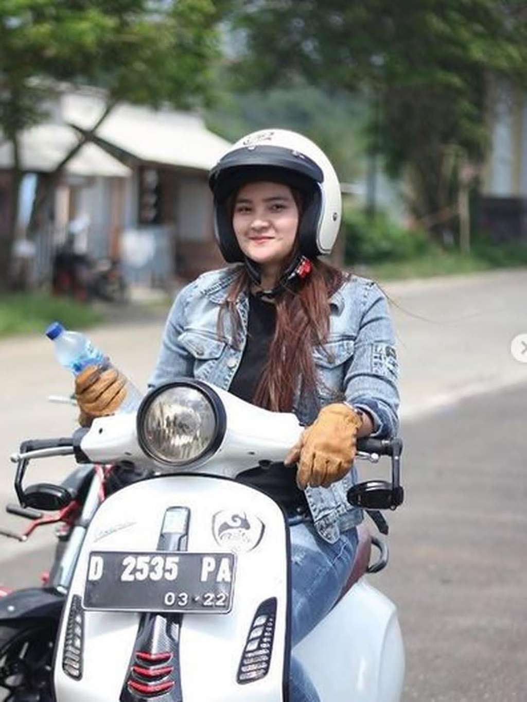 Tak Pernah Diekspos, Ini 8 Foto Cantiknya Calon Istri Ridho DA